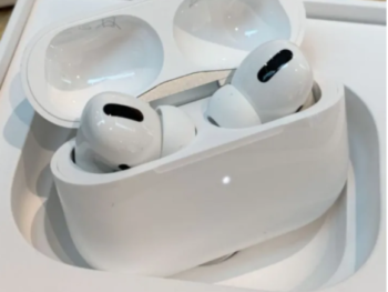 Airpods pro (White) , 5.0 Bluetooth , sensor working quality excellent , supereb sound quality bass and buffer